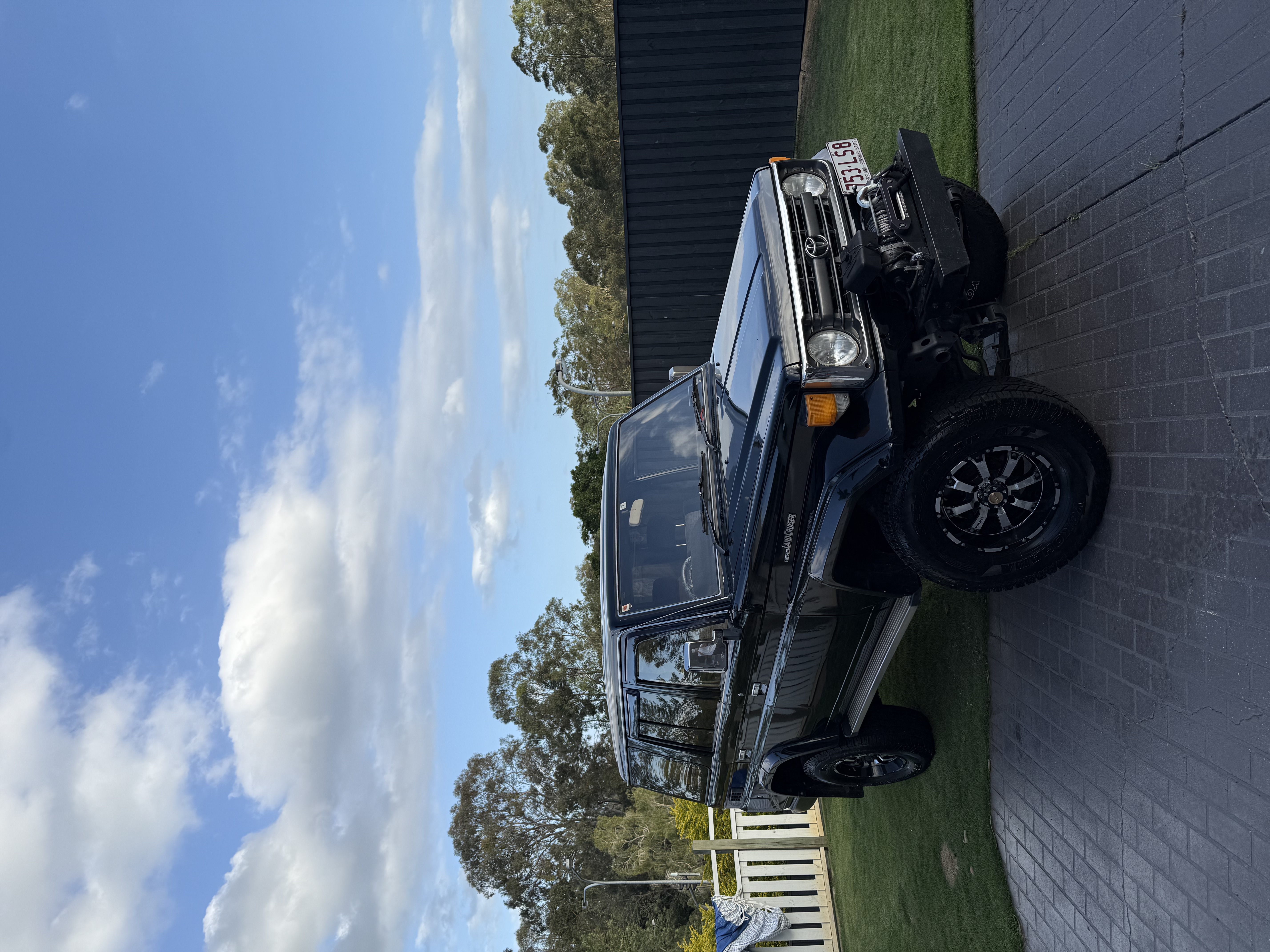 Land Cruiser exterior